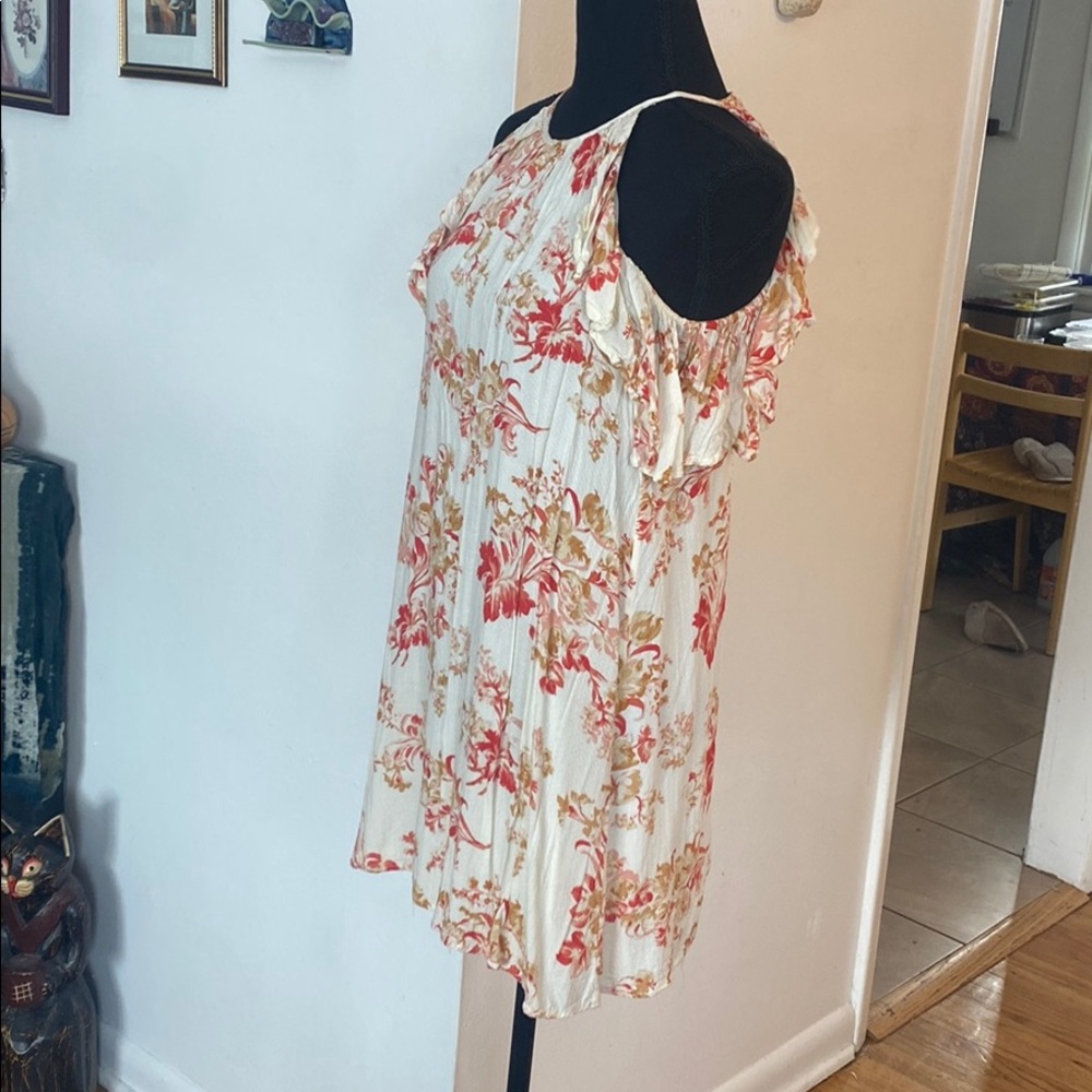 Dress - Picture 2 of 8